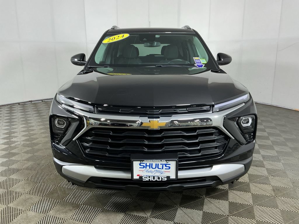 Used 2024 Chevrolet TrailBlazer LT w/ LT Cold Weather Package AWD/4WD image 4