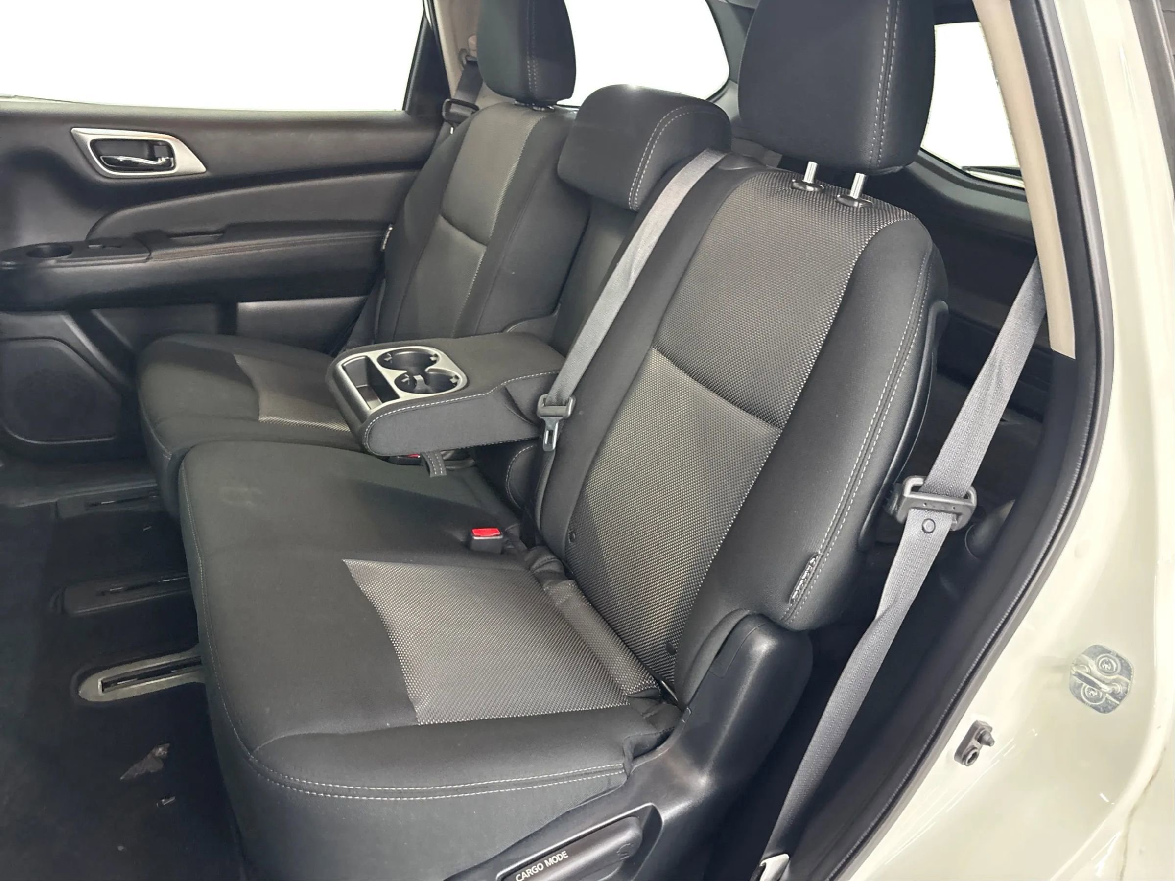 Used 2020 Nissan Pathfinder SV AWD/4WD image 14