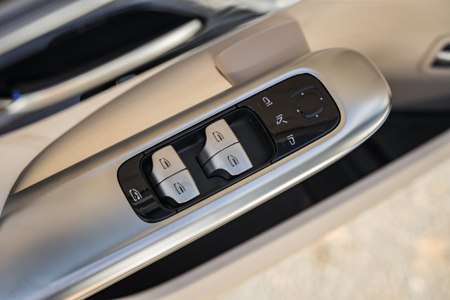 New 2027 Mercedes-Benz C 300 4MATIC Sedan image 37