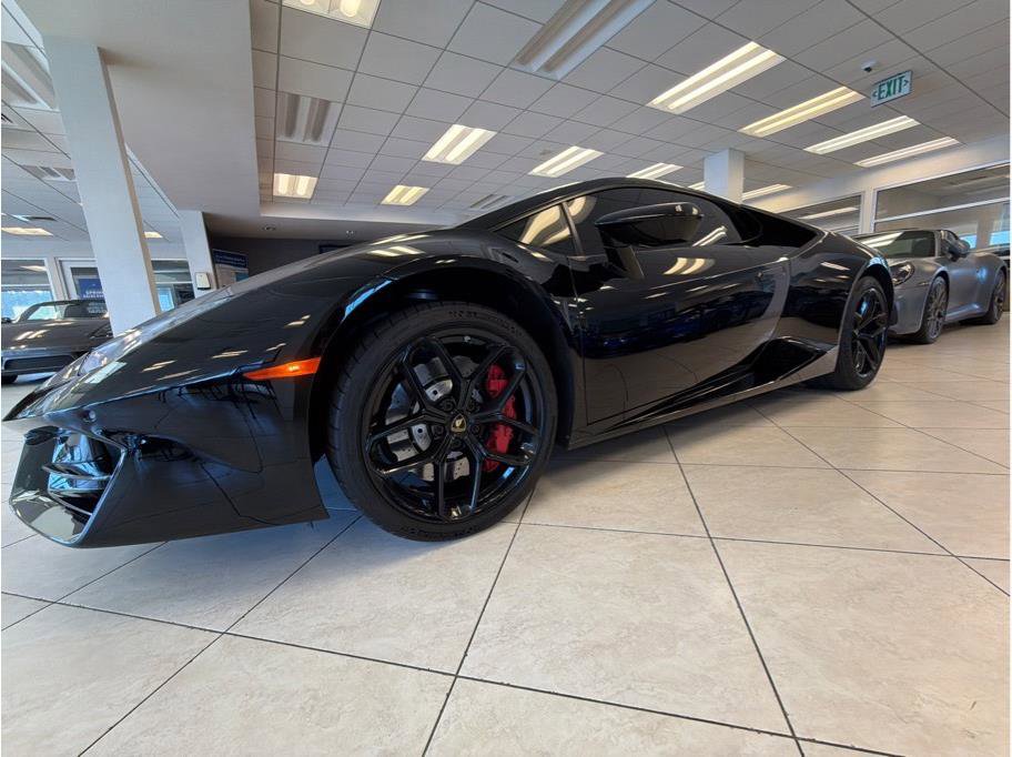 Used 2019 Lamborghini Huracan LP 580-2 RWD image 39