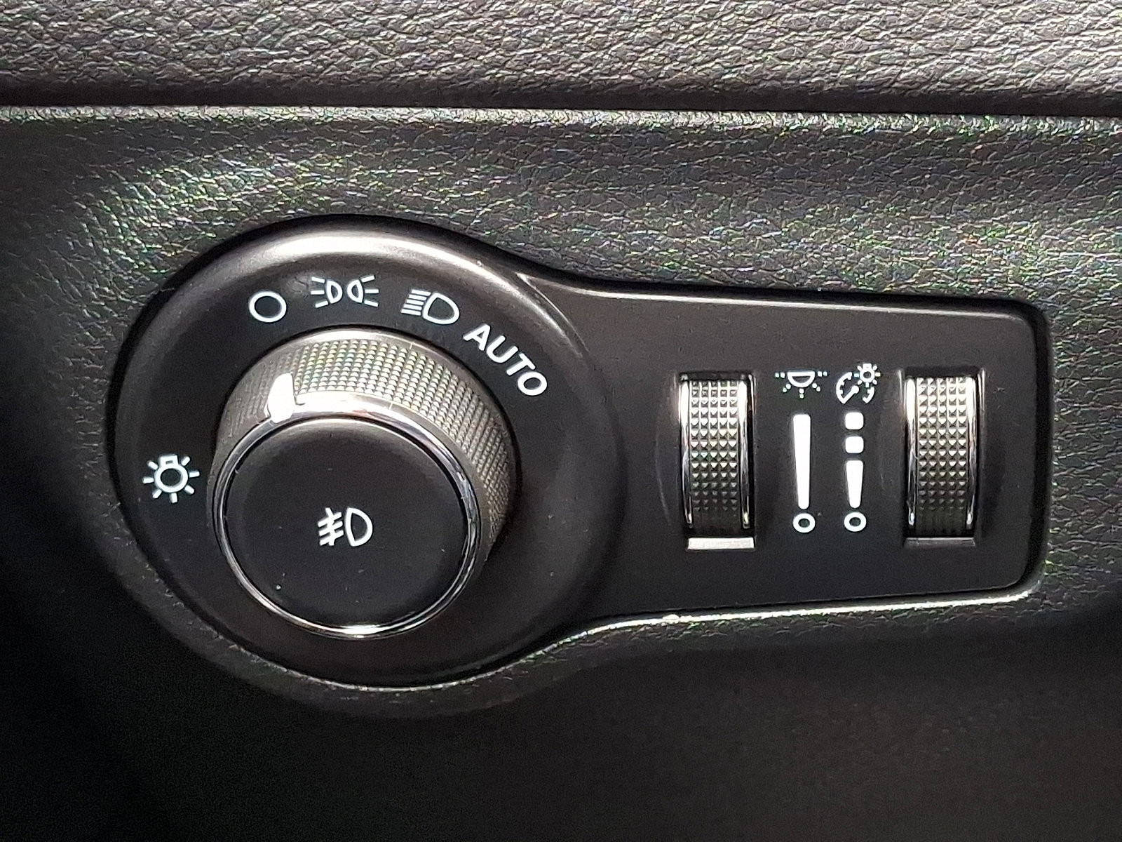 Used 2021 Jeep Compass Limited AWD/4WD image 25