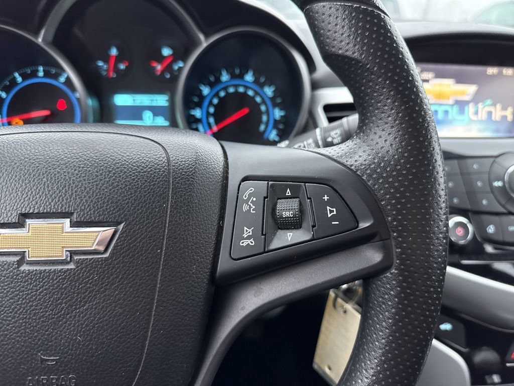 Used 2015 Chevrolet Cruze Eco image 18