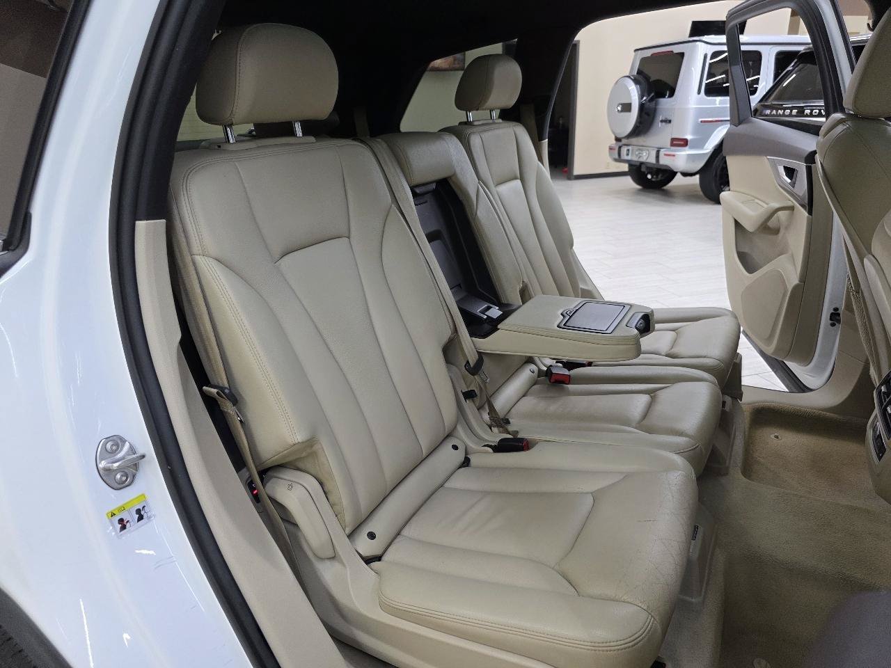 Used 2017 Audi Q7 3.0T Premium AWD/4WD image 23