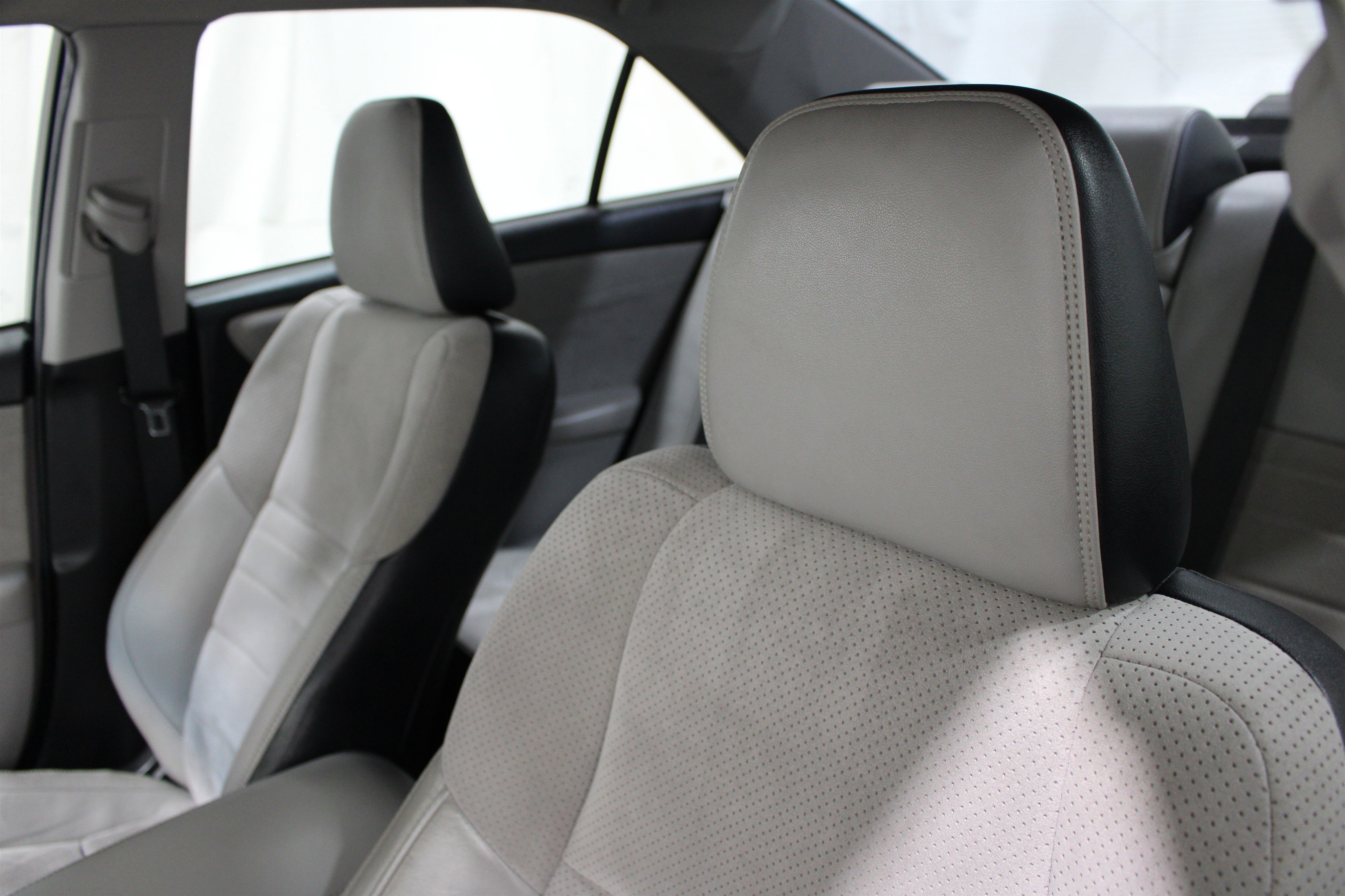 Used 2015 Toyota Camry XSE w/ Advanced Technology Package FWD image 4