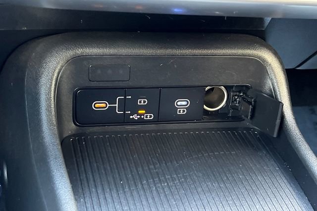 Used 2025 Hyundai Kona SEL FWD image 37