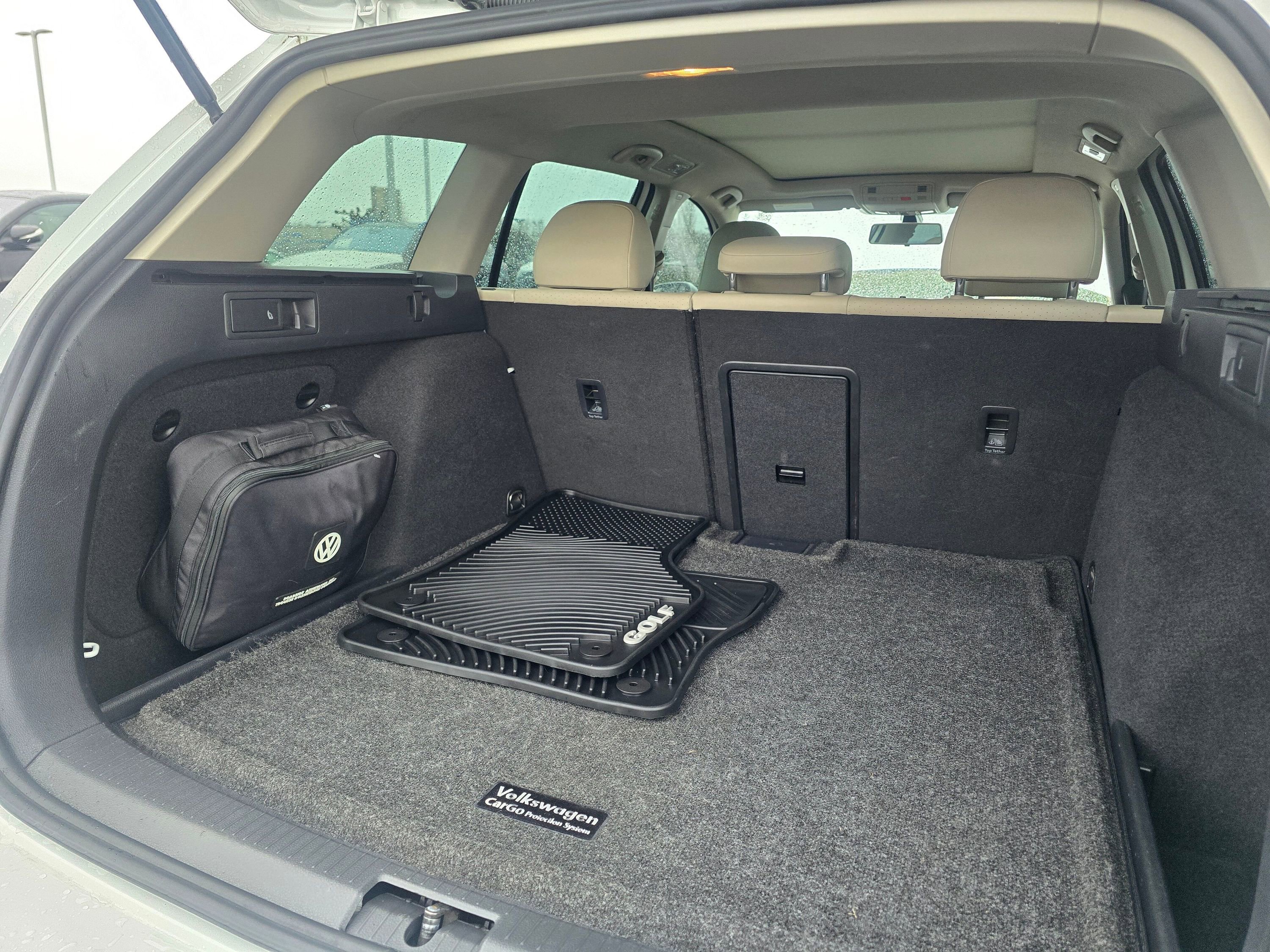 Used 2018 Volkswagen Golf SE image 21