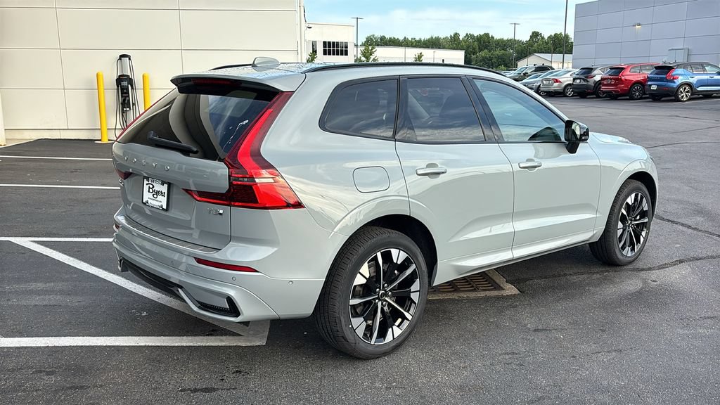 New 2026 Volvo XC60 T8 Plus w/ Protection Package Premier AWD/4WD image 28