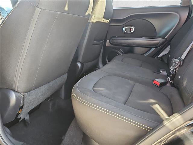 Used 2016 Kia Soul + image 18