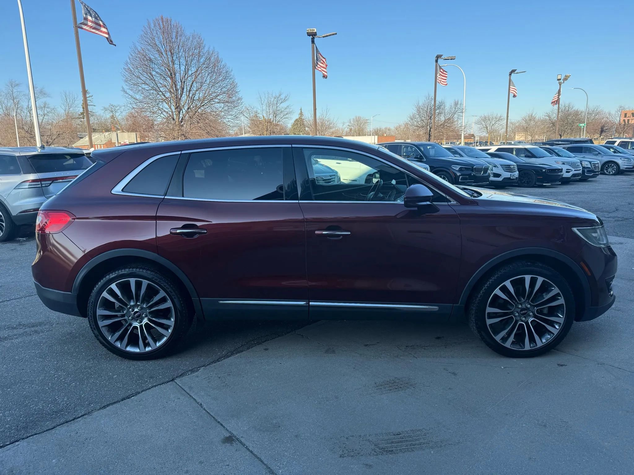 Used 2016 Lincoln MKX Reserve w/ Climate Package image 4