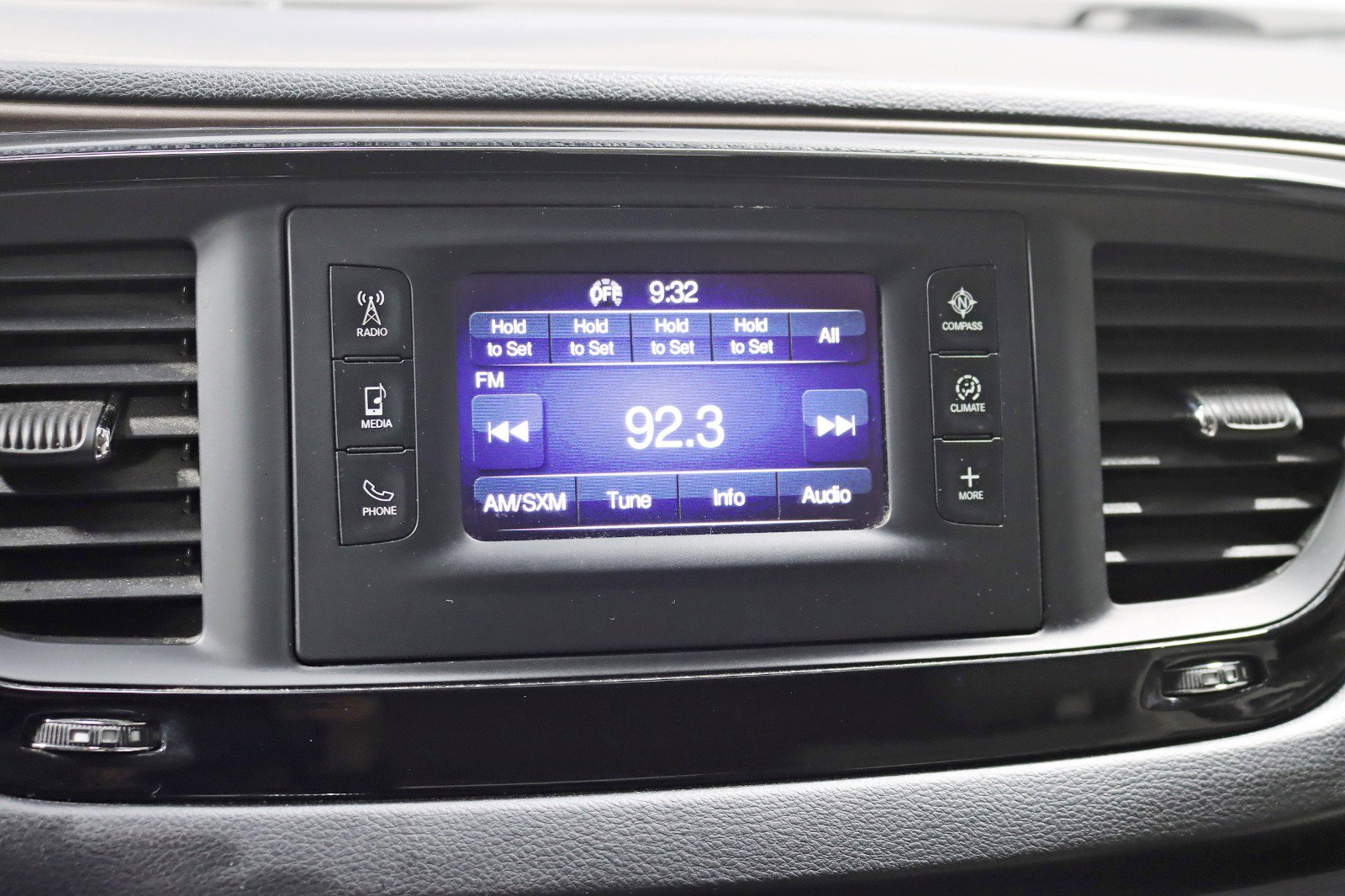 Used 2017 Chrysler Pacifica Touring image 18