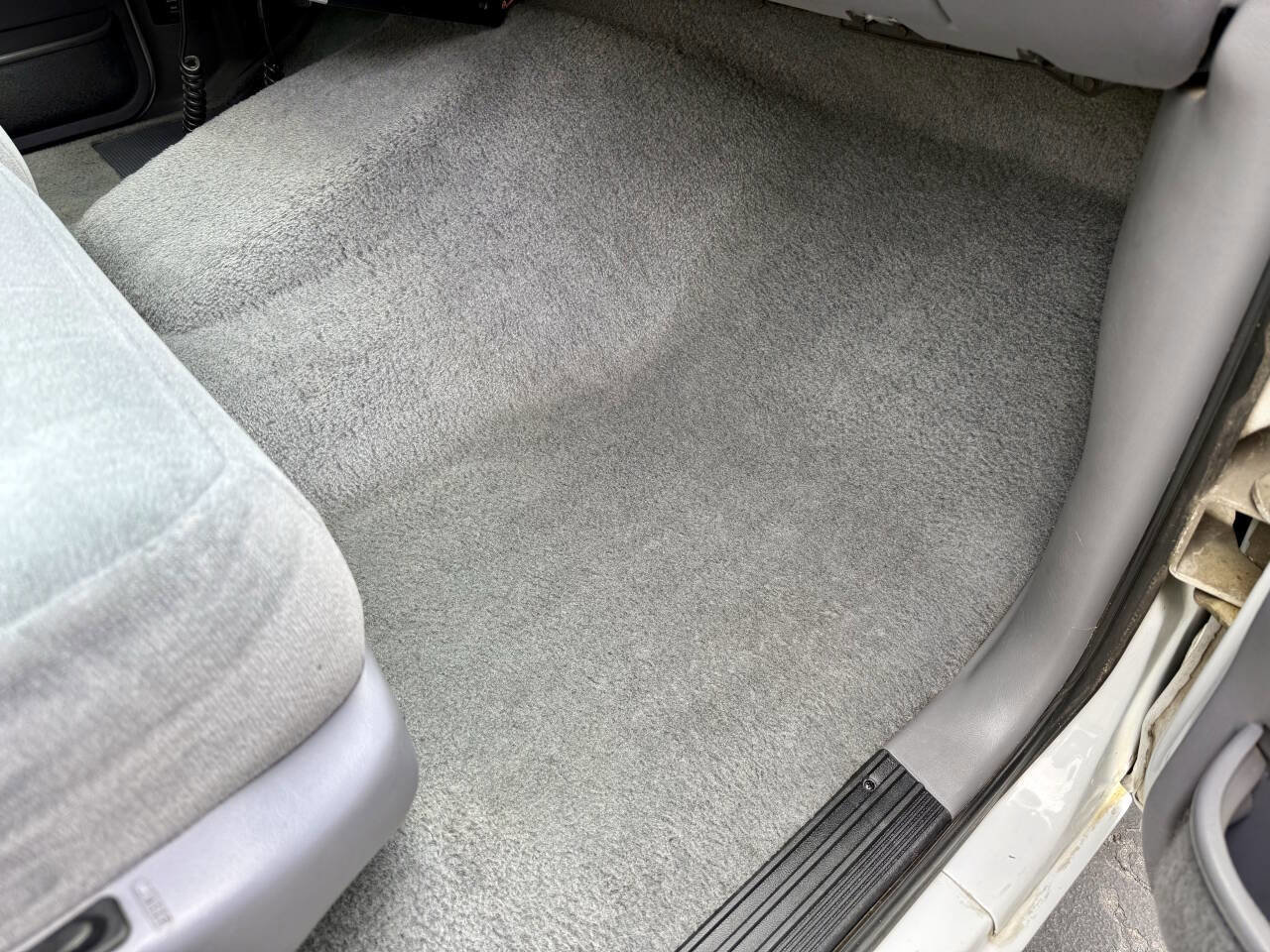 Used 1995 Ford F250 XLT image 50