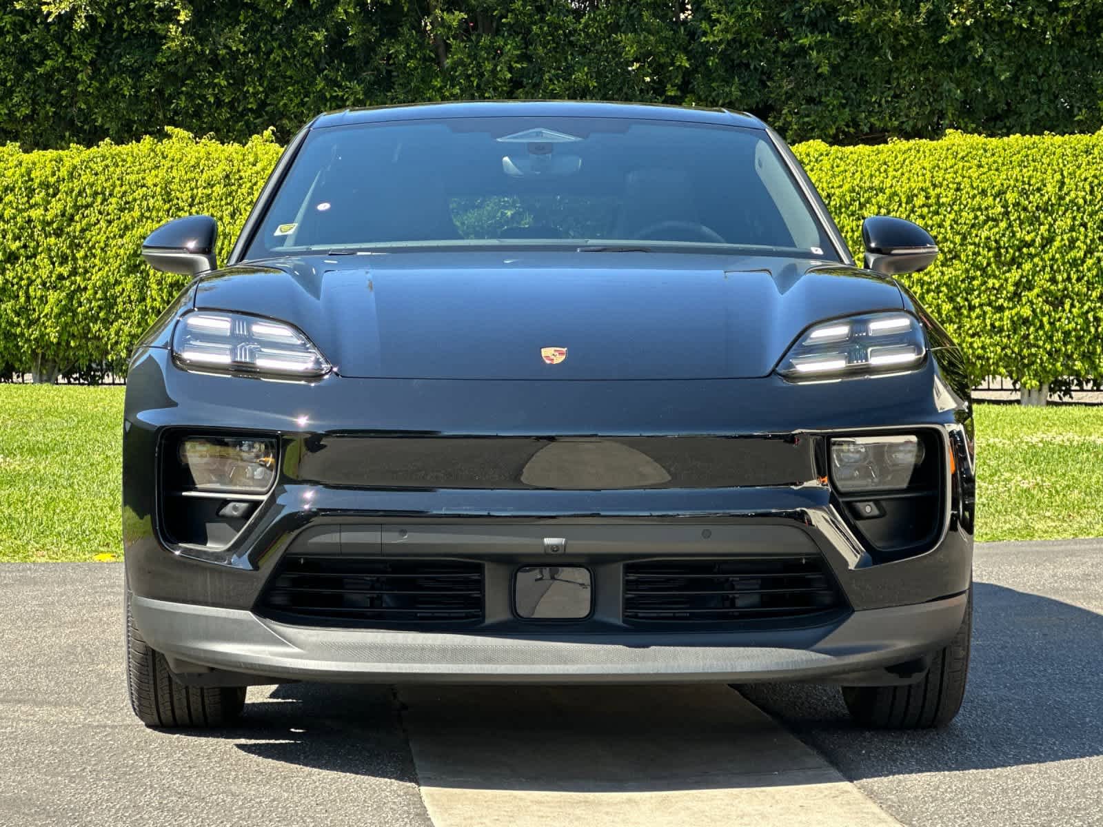 New 2026 Porsche Macan Electric RWD image 11