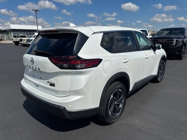 Used 2024 Nissan Rogue SV AWD/4WD image 3