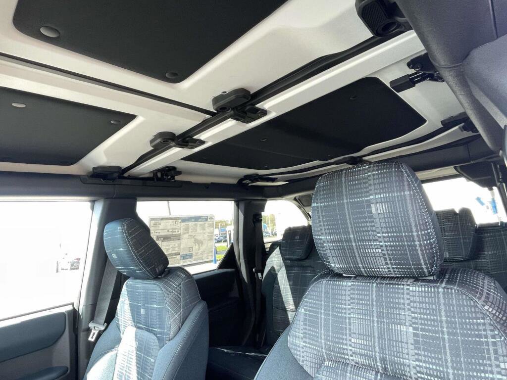 New 2026 Ford Bronco Heritage Edition AWD/4WD image 5