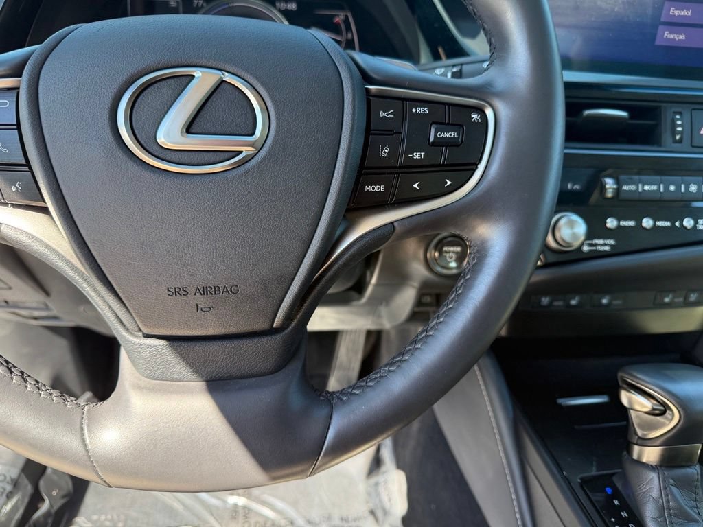Used 2024 Lexus ES 300h w/ Premium Package FWD image 11