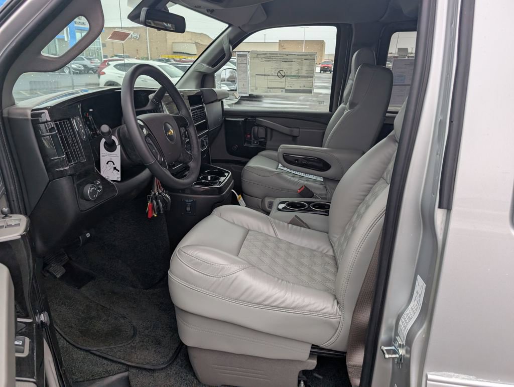 New 2026 Chevrolet Express 2500 Extended w/ Driver Convenience Package RWD image 12