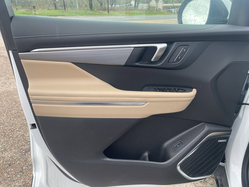 Used 2025 Buick Enclave Preferred image 34