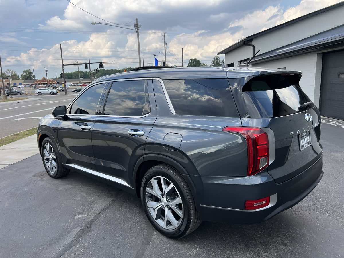 Used 2020 Hyundai Palisade SEL w/ Convenience Package image 3
