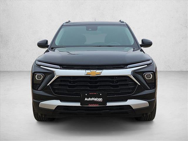 Used 2025 Chevrolet TrailBlazer LT image 2