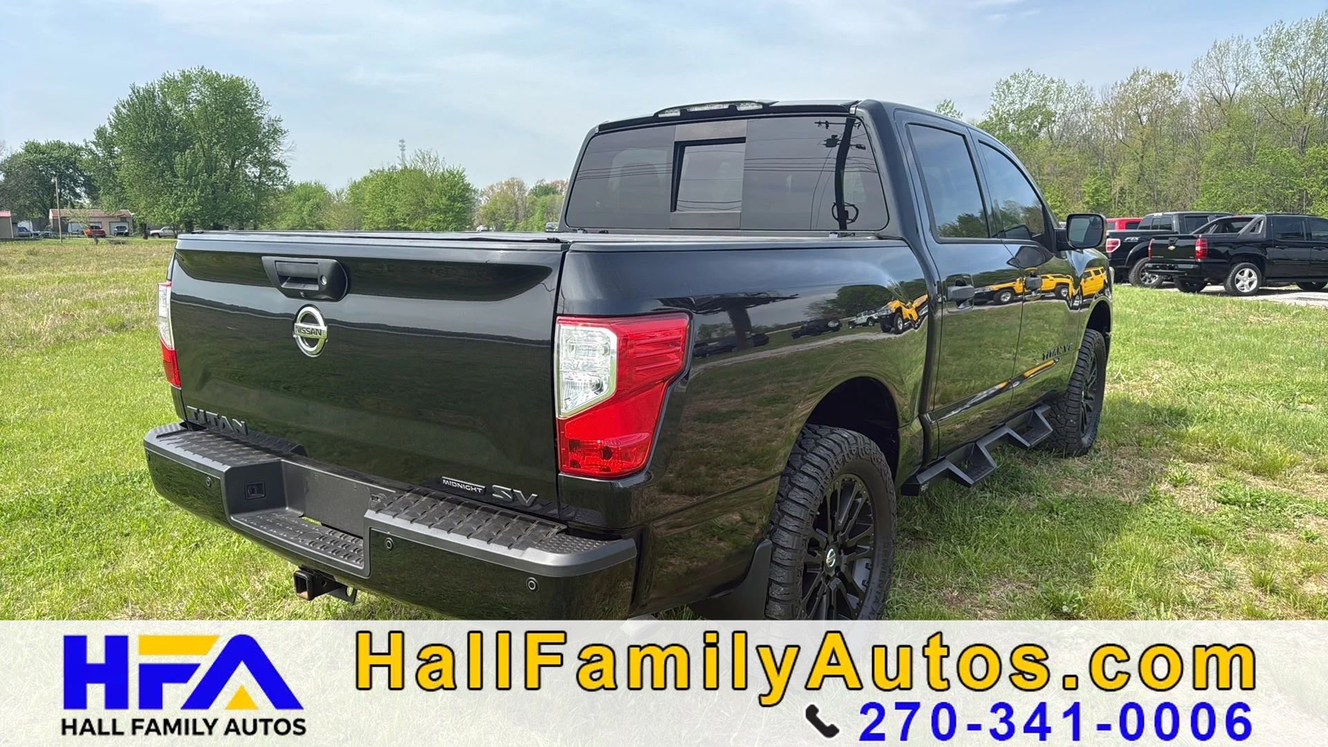 Used 2018 Nissan Titan SV w/ SV Convenience Package RWD image 4