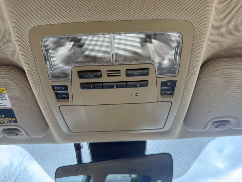 Used 2017 Toyota Highlander XLE AWD/4WD image 26
