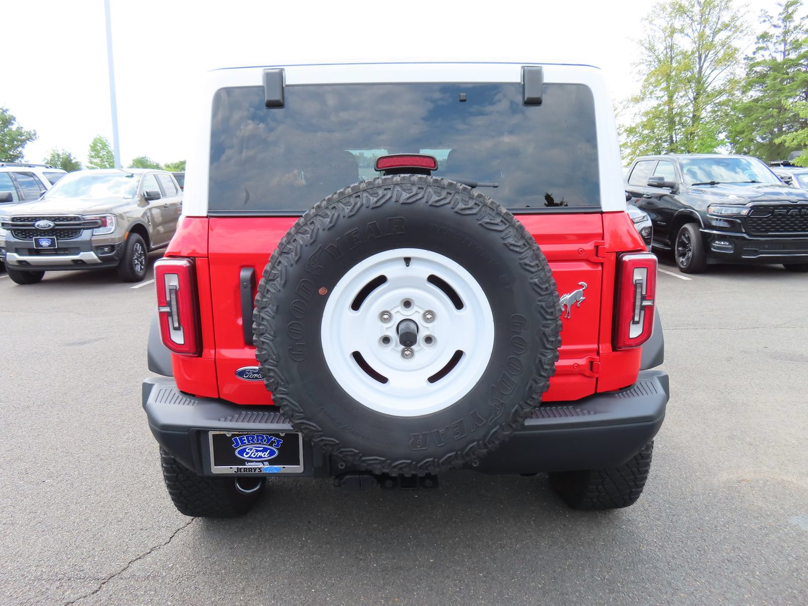 Used 2023 Ford Bronco Heritage Edition AWD/4WD image 5