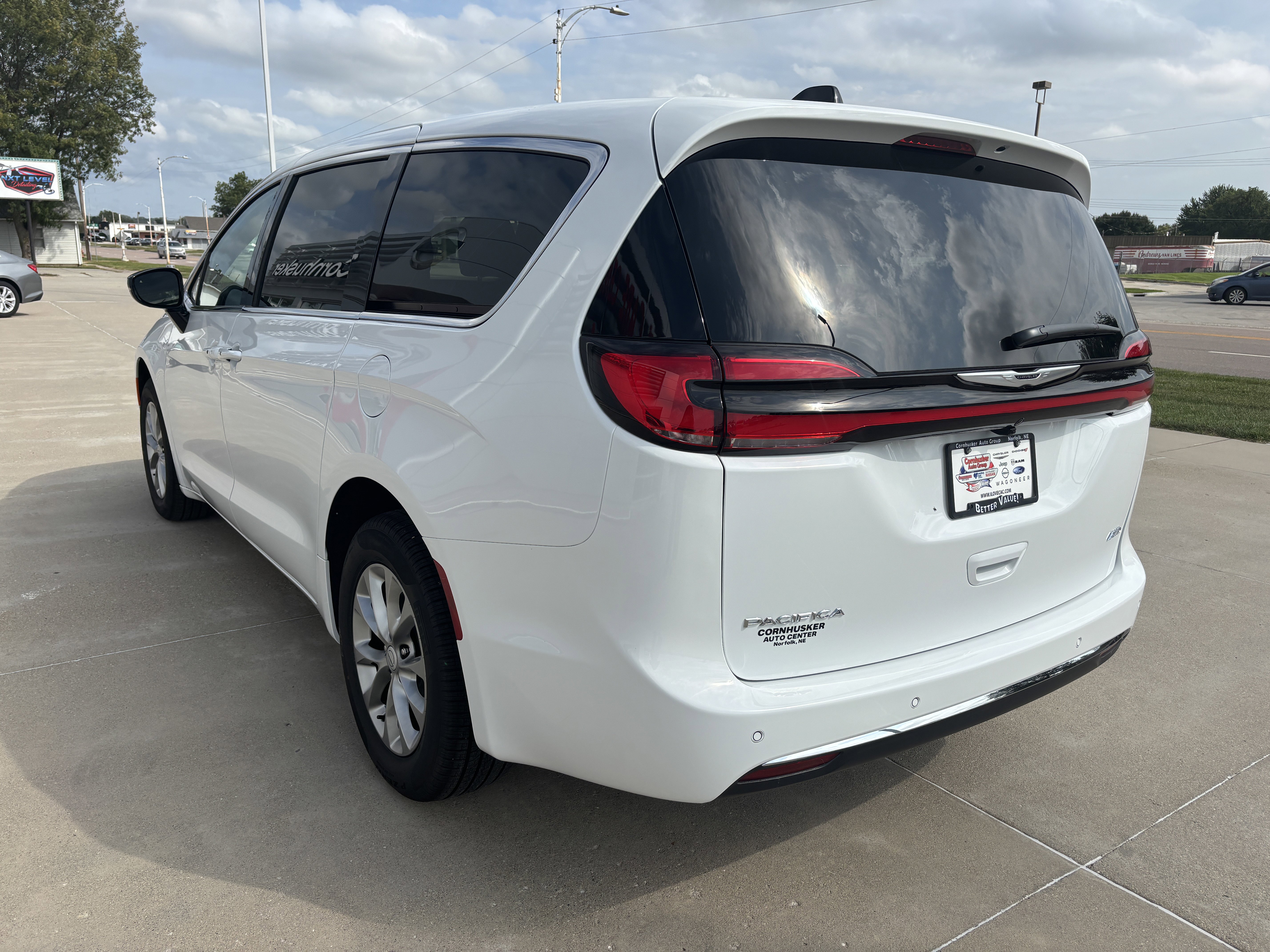 New 2026 Chrysler Pacifica Select image 6