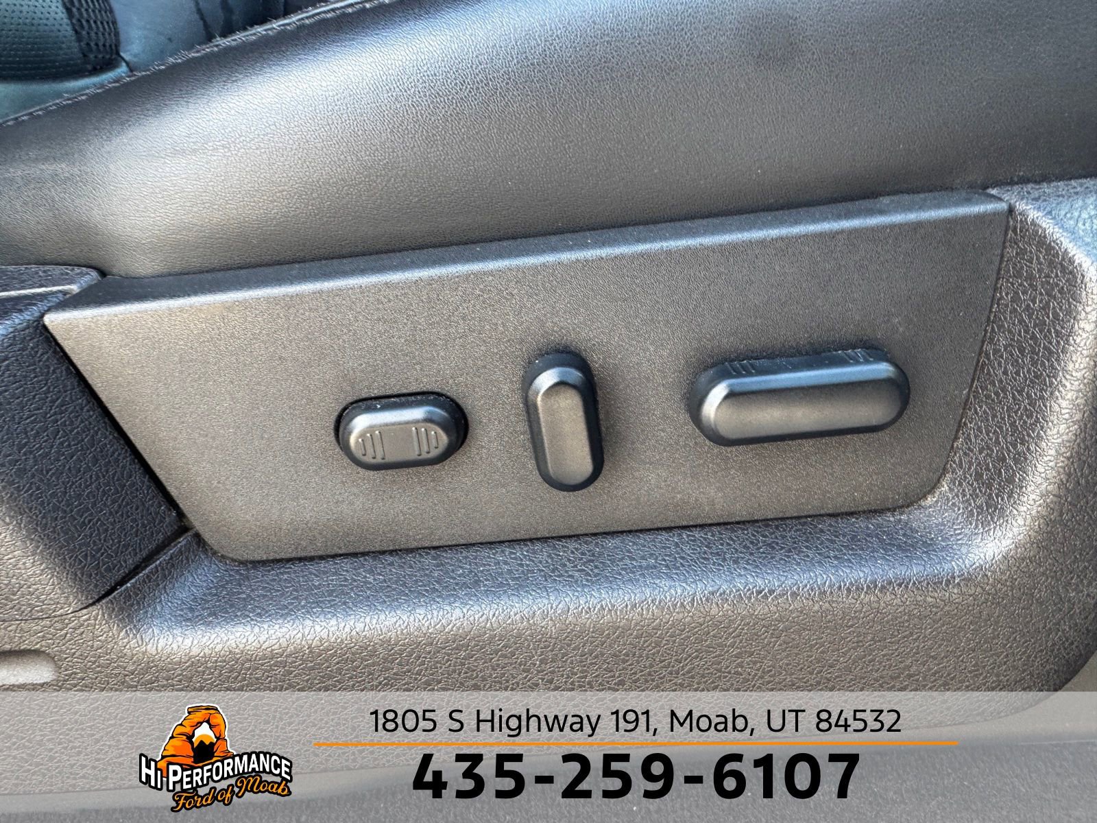 Used 2014 Ford F150 Raptor w/ Equipment Group 801A Luxury AWD/4WD image 46