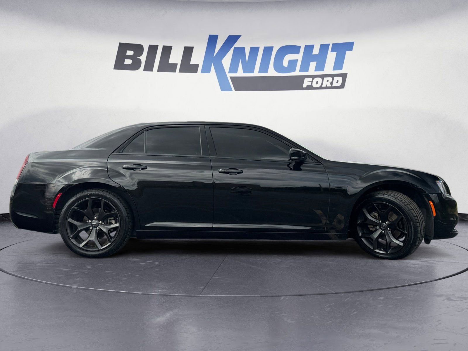 Used 2022 Chrysler 300 S w/ Comfort Group image 6