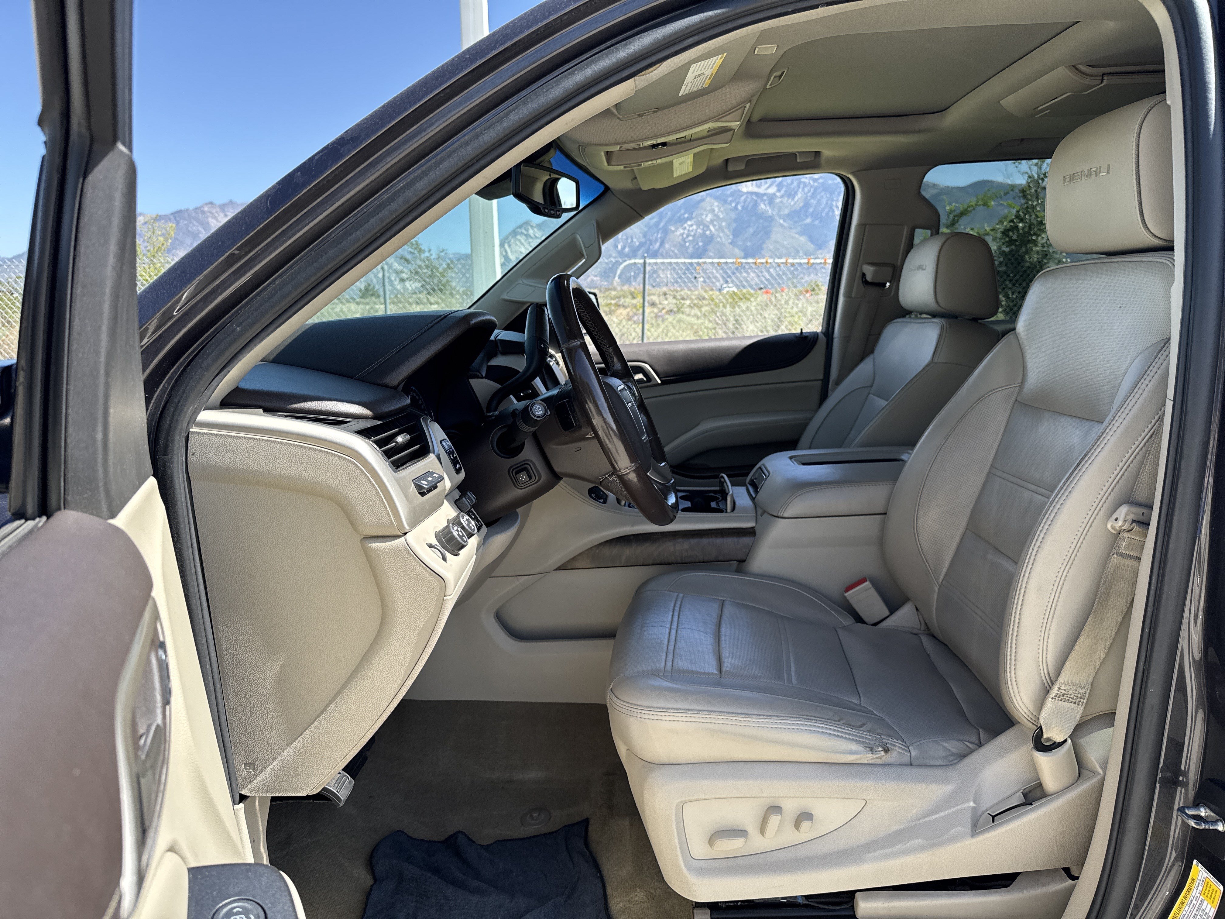 Used 2018 GMC Yukon XL Denali w/ Denali Ultimate Package AWD/4WD image 14
