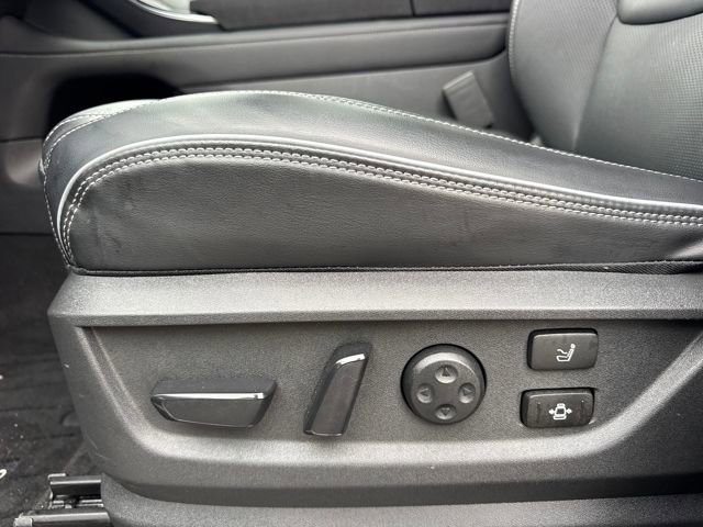 Used 2025 INFINITI QX80 Sensory image 15