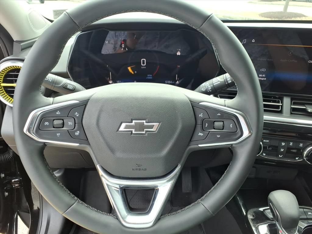 Used 2025 Chevrolet Trax ACTIV w/ Driver Confidence Package FWD image 20