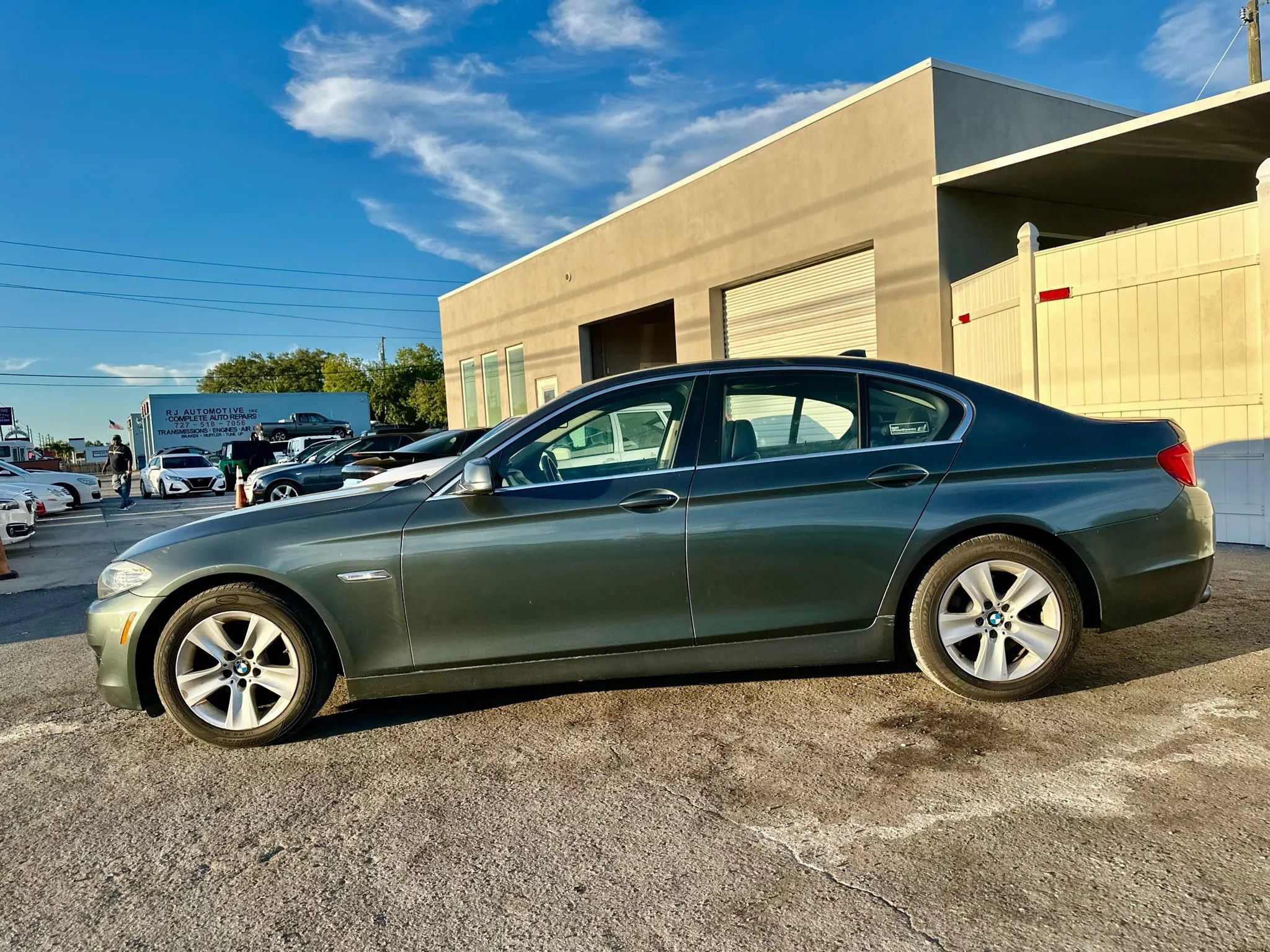 Used 2011 BMW 528i Sedan RWD image 5