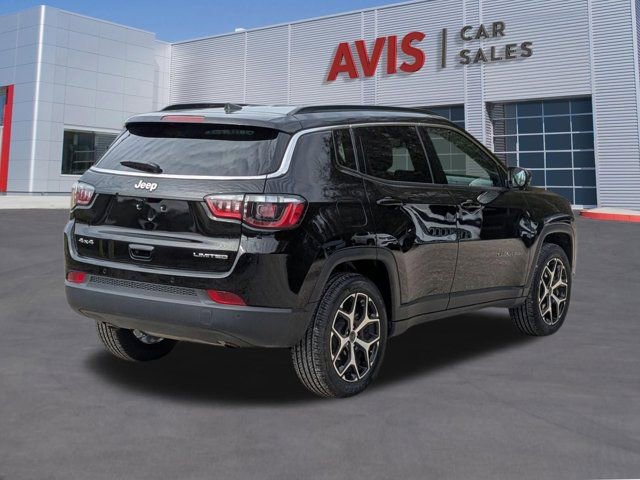 Used 2025 Jeep Compass Limited image 6