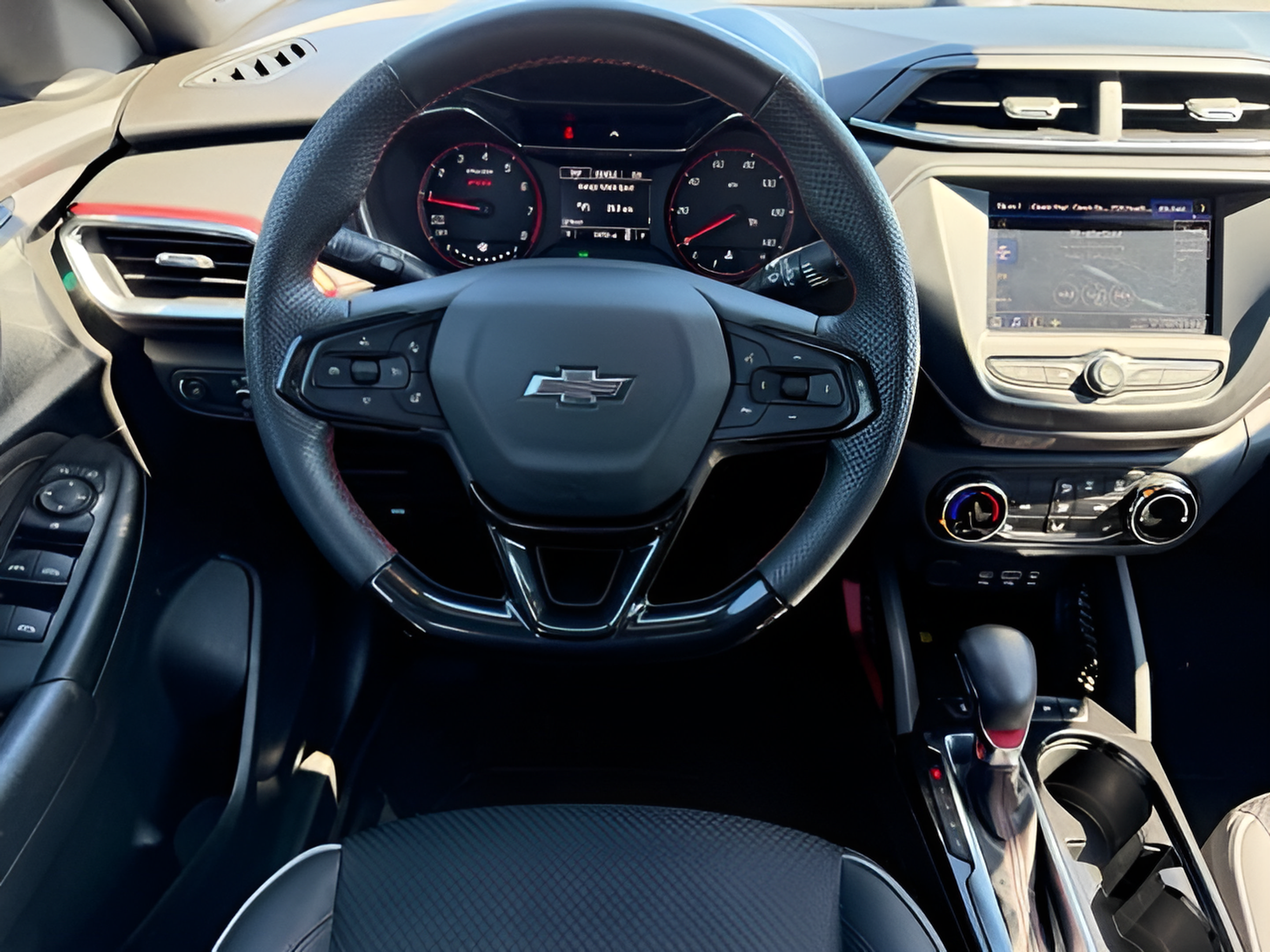 Used 2023 Chevrolet TrailBlazer RS FWD image 12