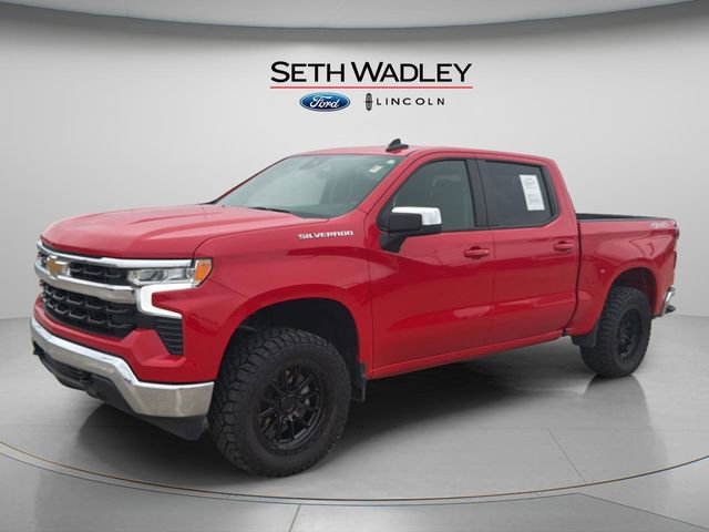 Used 2025 Chevrolet Silverado 1500 LT image 3
