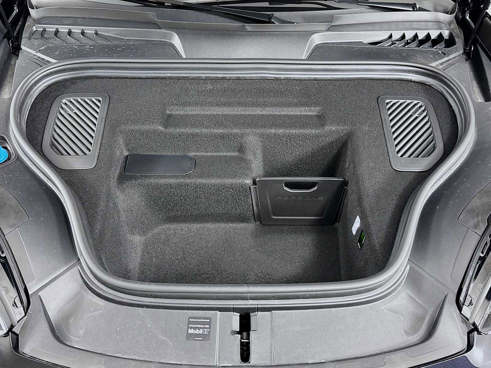 New 2025 Porsche Macan Turbo Electric image 32