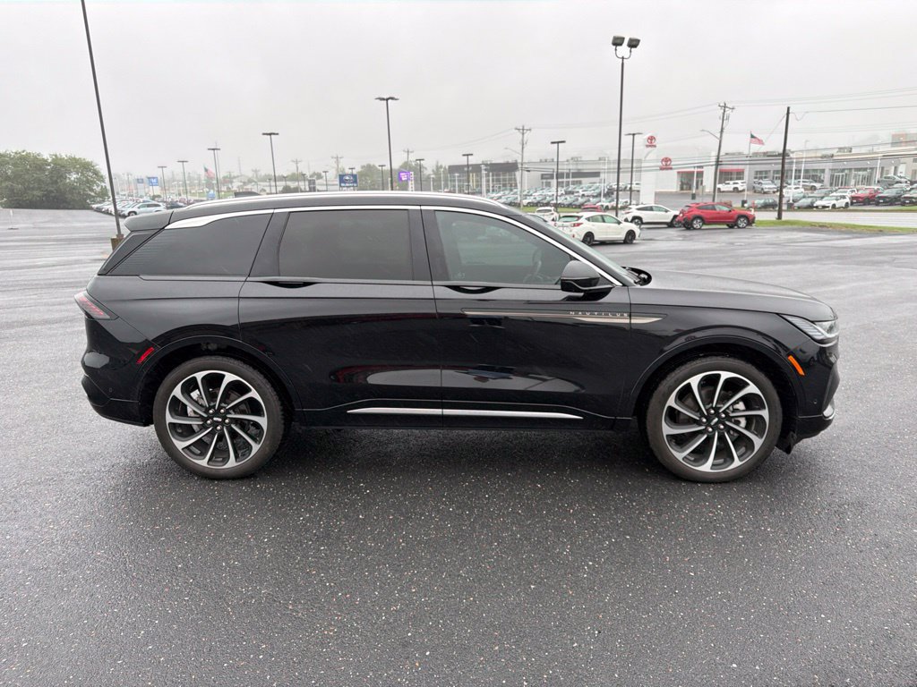 Certified 2024 Lincoln Nautilus Black Label AWD/4WD image 6