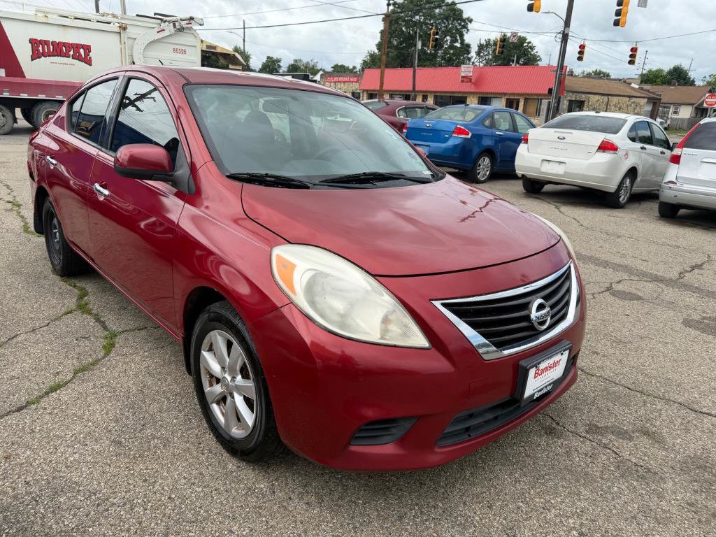 Used 2014 Nissan Versa SV w/ Convenience Package FWD image 4