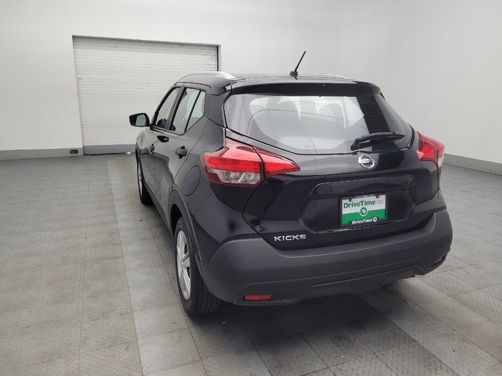 Used 2019 Nissan Kicks S image 5