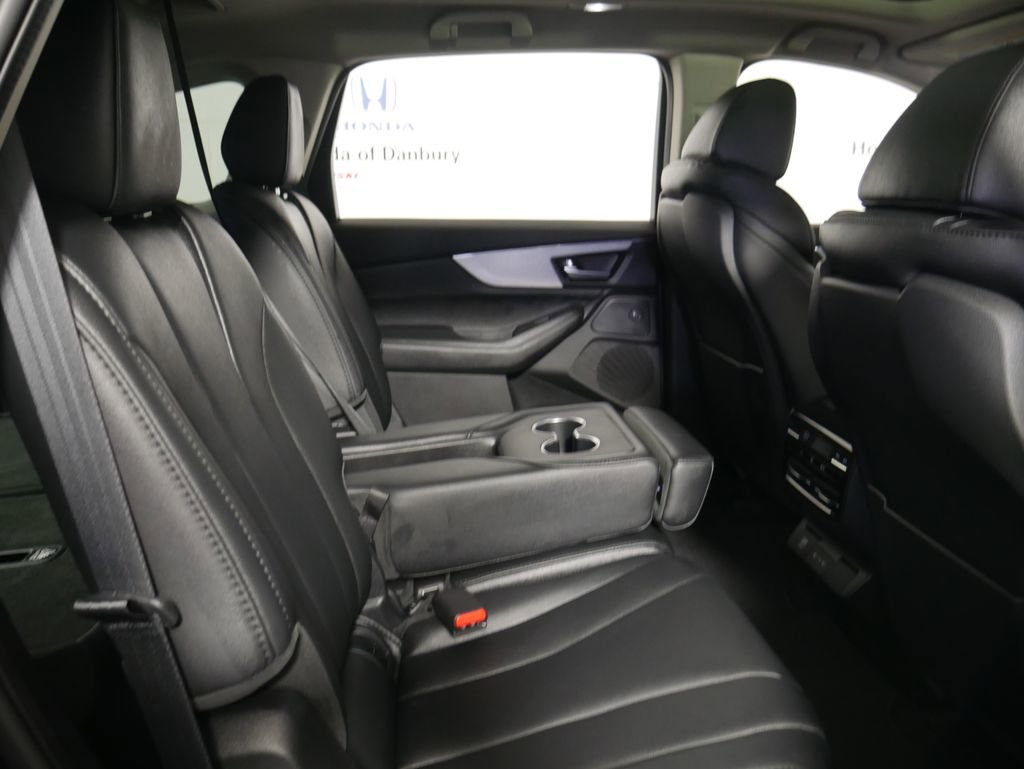 Used 2025 Acura MDX SH-AWD image 9