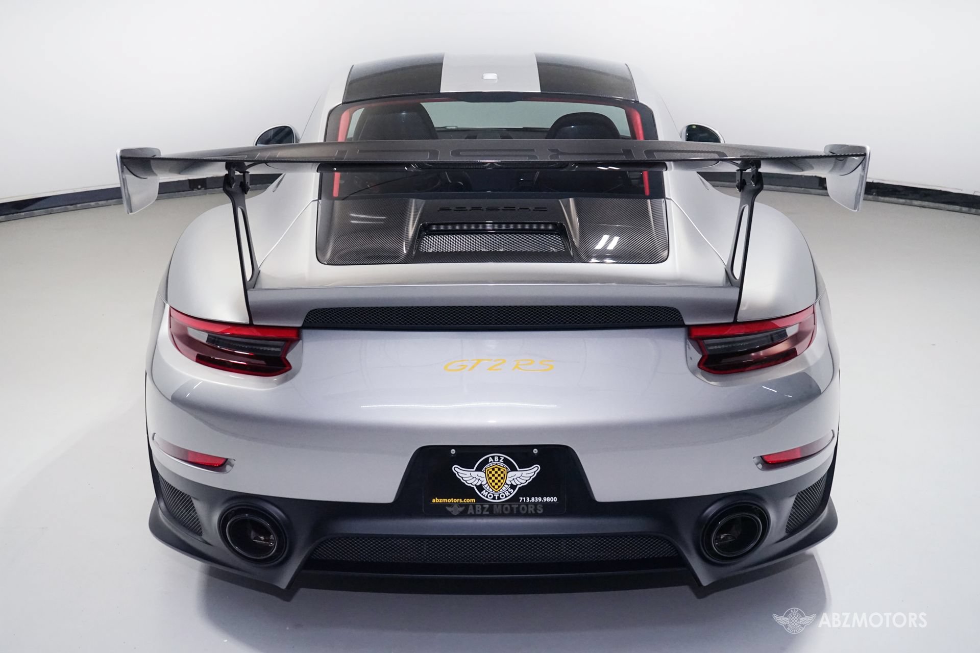 Used 2018 Porsche 911 GT2 RS RWD image 8