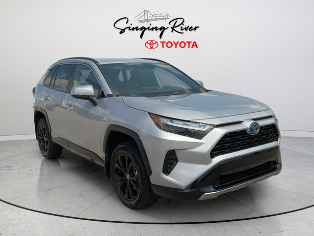 Used 2022 Toyota RAV4 SE w/ SE Grade Weather Package