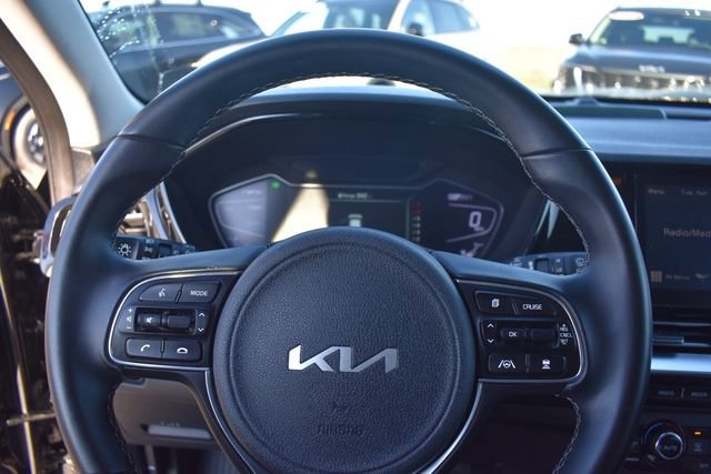 Used 2022 Kia Niro EX image 27