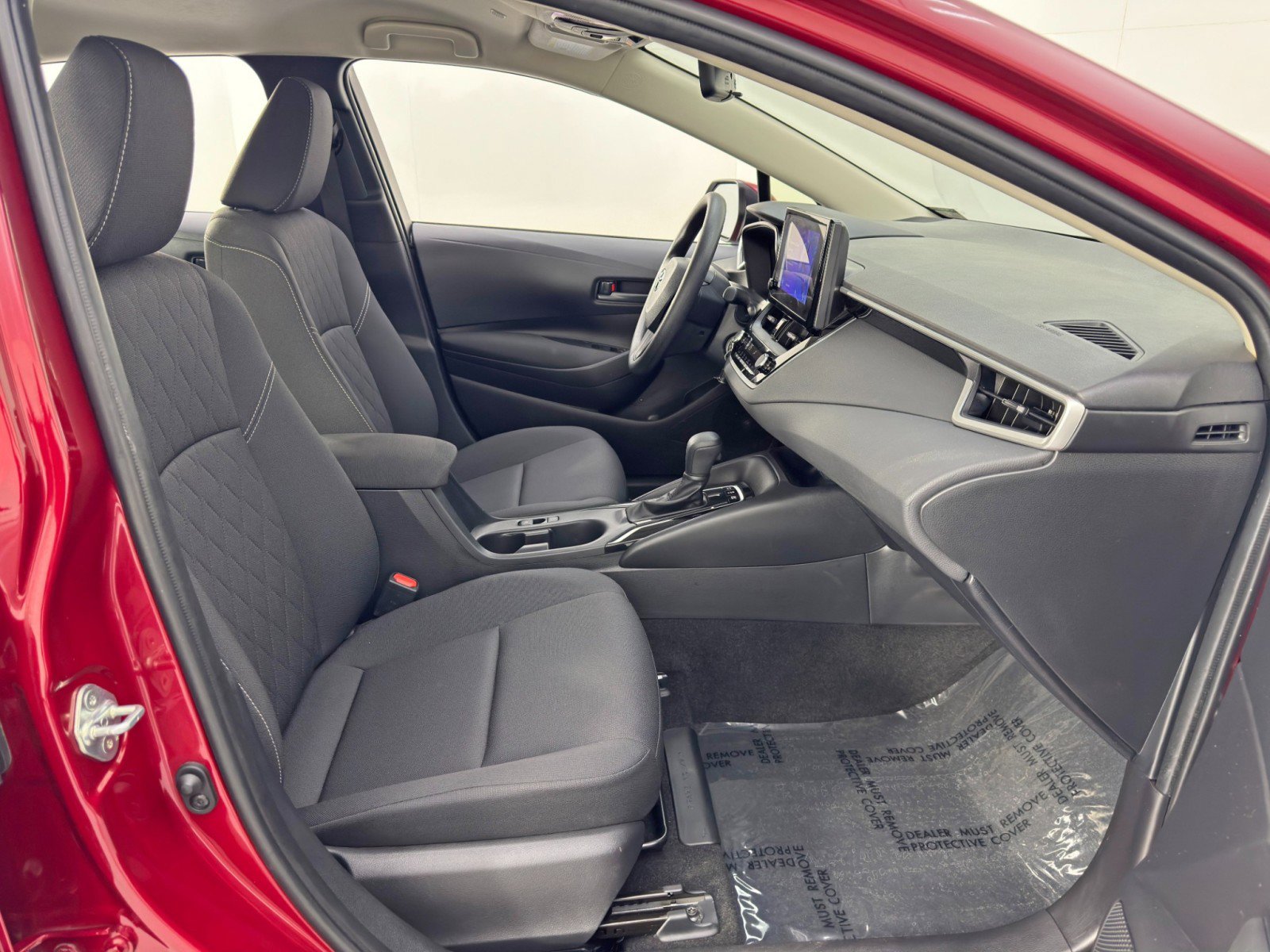 Used 2025 Toyota Corolla LE image 14