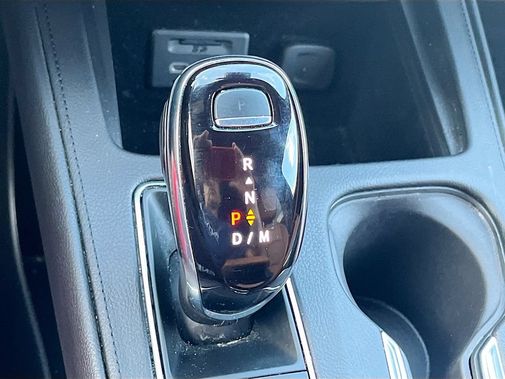 Used 2023 Cadillac XT4 Sport AWD/4WD image 17