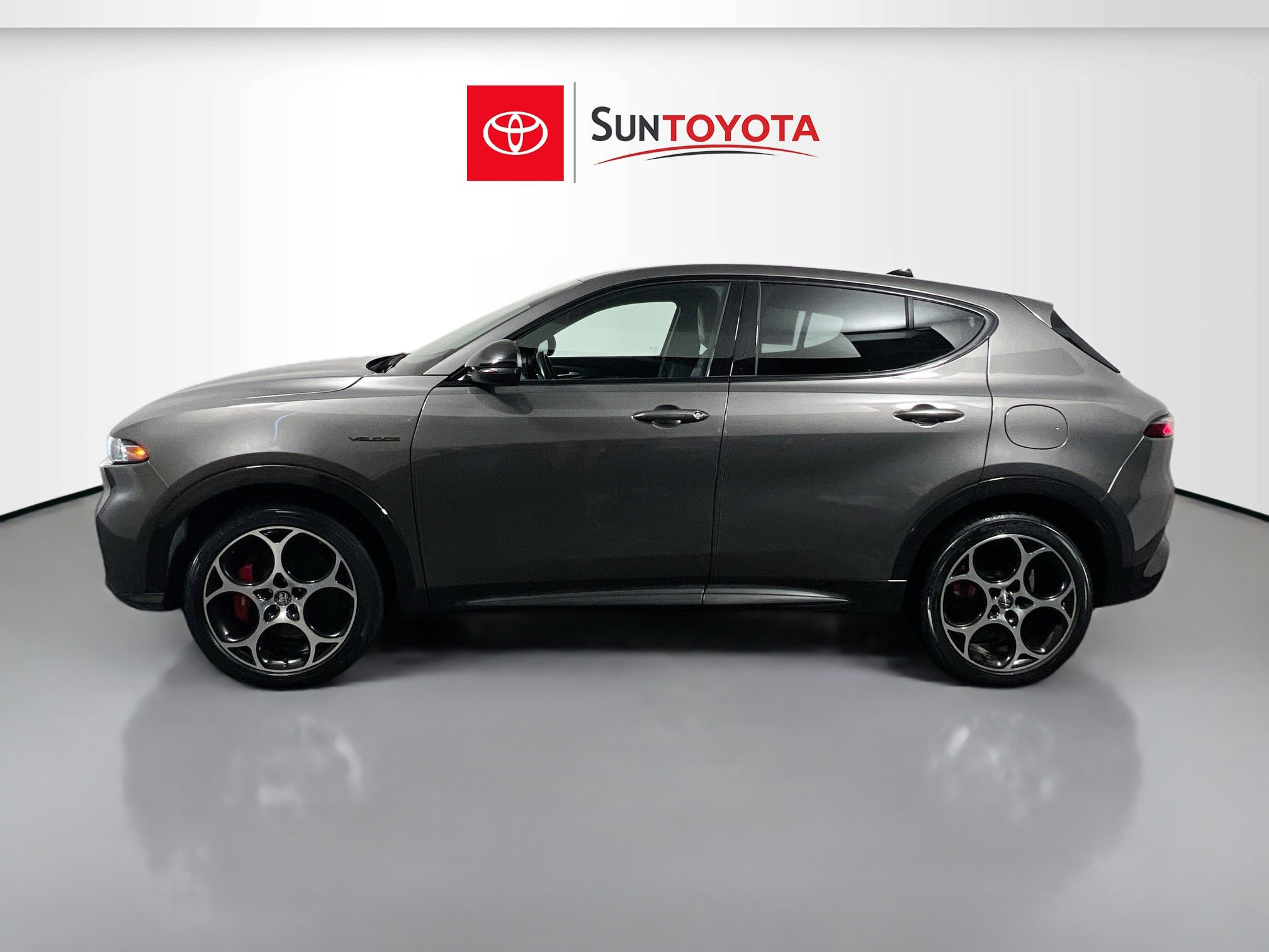 Used 2024 Alfa Romeo Tonale Veloce w/ Premium Interior Package image 7