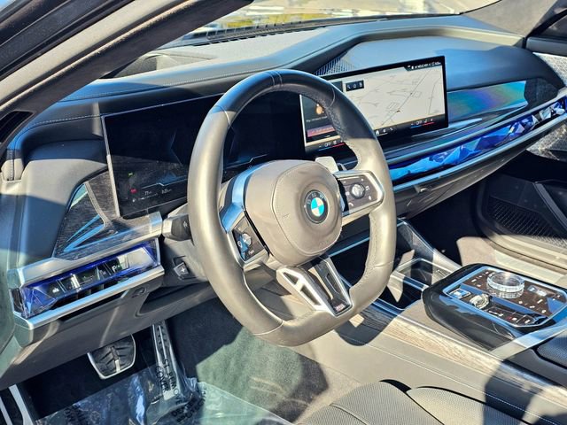 Used 2023 BMW 760i xDrive w/ Executive Package image 13