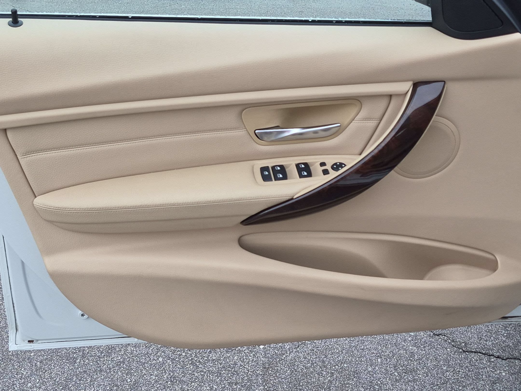 Used 2015 BMW 328i Sedan RWD image 11