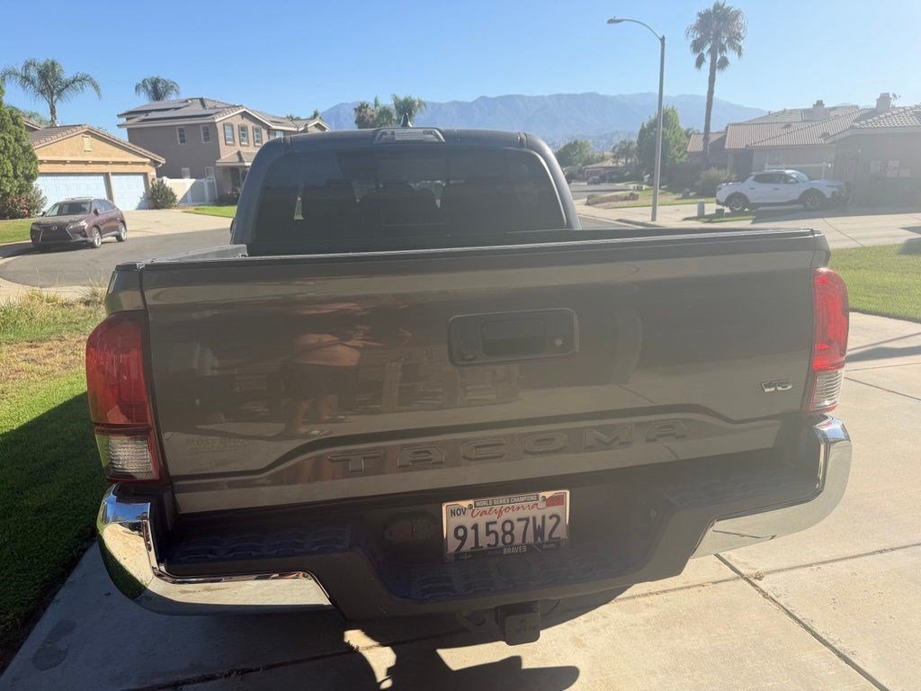 Certified 2020 Toyota Tacoma SR5 RWD image 9